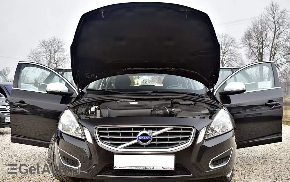 VOLVO V60 D3 Geartronic Momentum