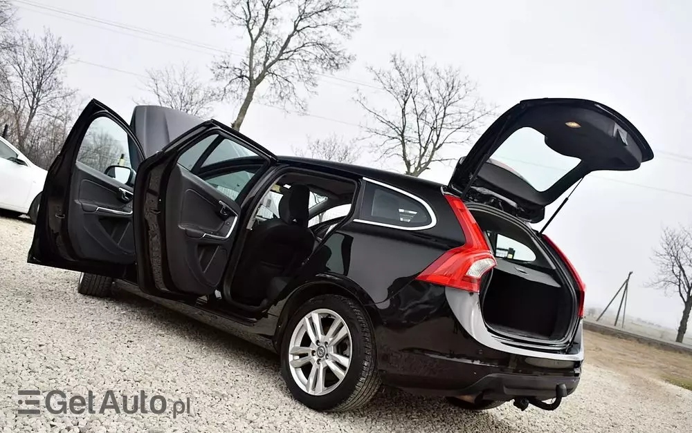 VOLVO V60 D3 Geartronic Momentum