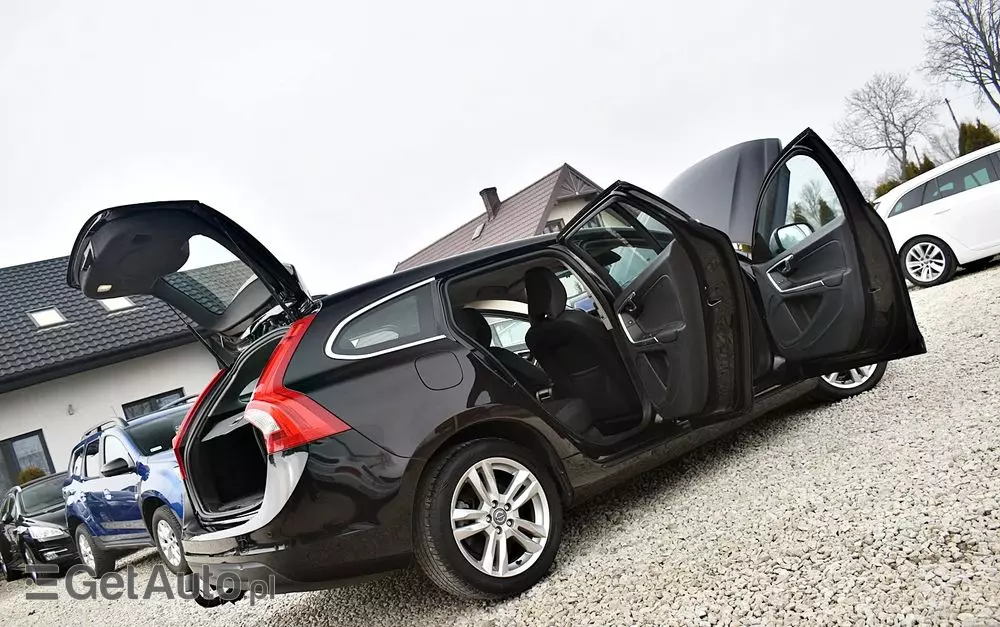 VOLVO V60 D3 Geartronic Momentum