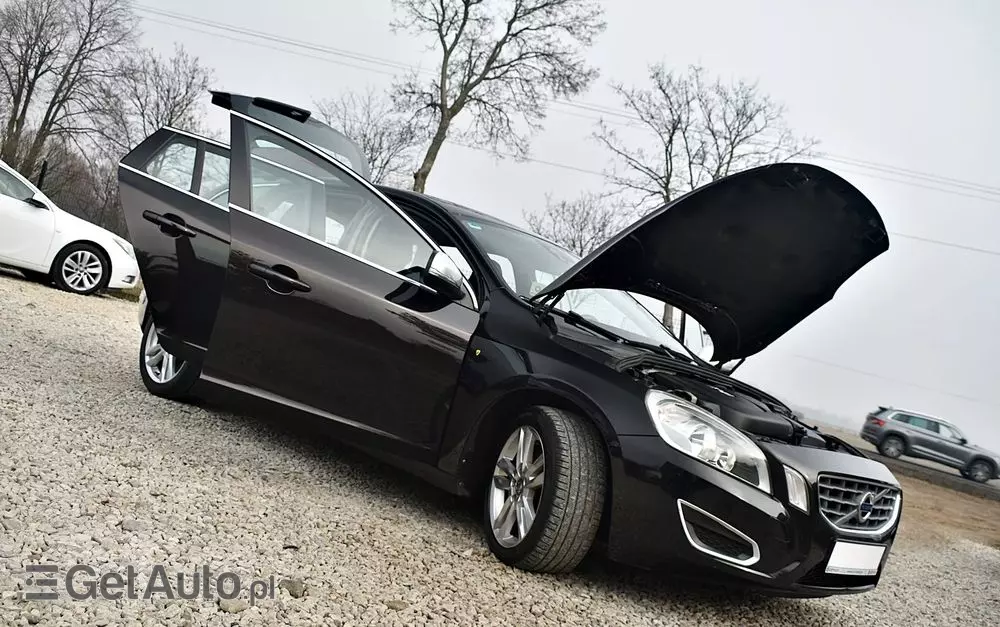 VOLVO V60 D3 Geartronic Momentum