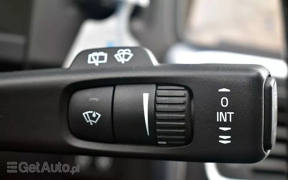 VOLVO V60 D3 Geartronic Momentum