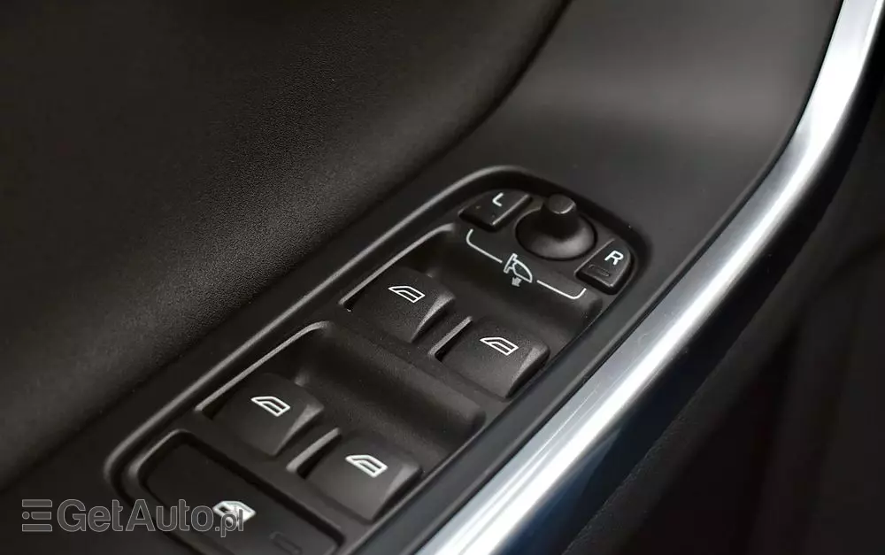 VOLVO V60 D3 Geartronic Momentum