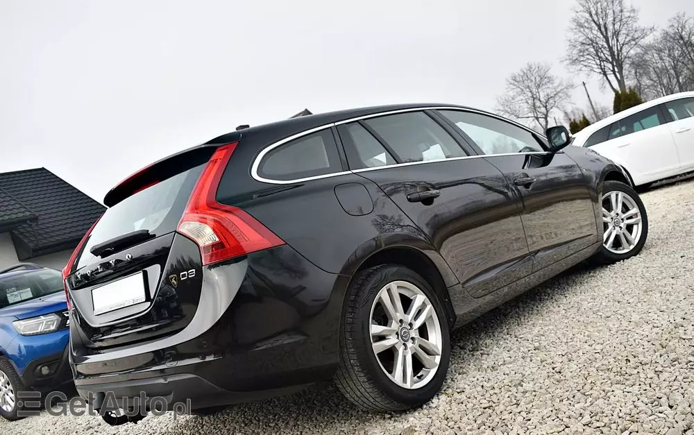 VOLVO V60 D3 Geartronic Momentum