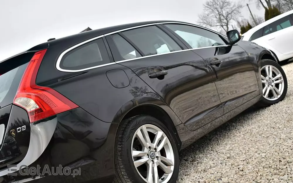 VOLVO V60 D3 Geartronic Momentum