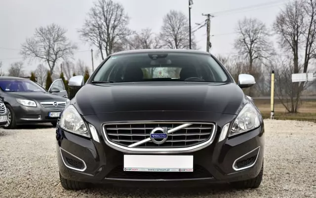 VOLVO V60 D3 Geartronic Momentum