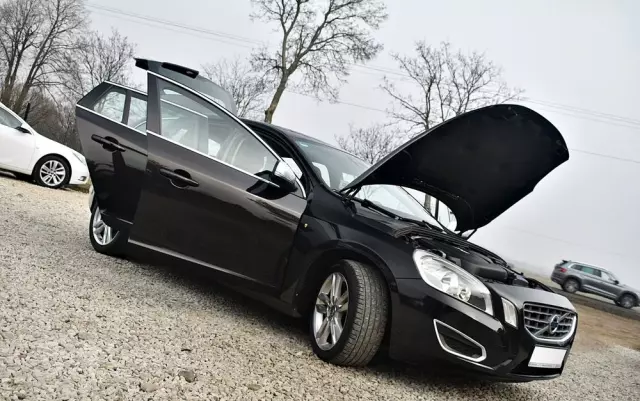 VOLVO V60 D3 Geartronic Momentum