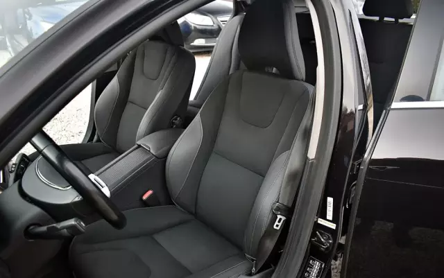 VOLVO V60 D3 Geartronic Momentum
