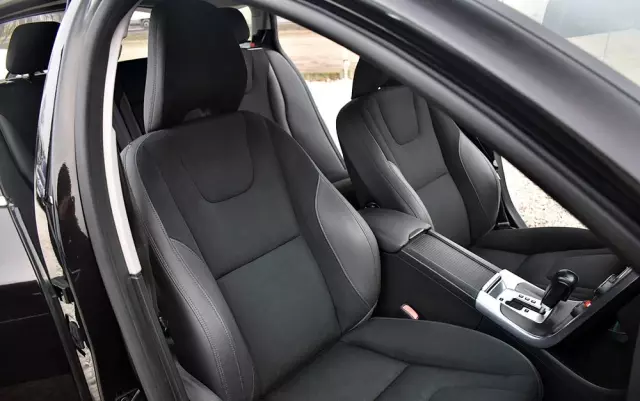 VOLVO V60 D3 Geartronic Momentum