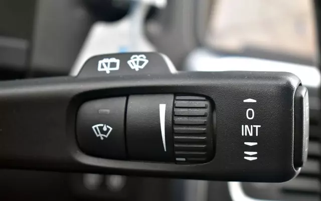 VOLVO V60 D3 Geartronic Momentum