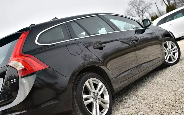 VOLVO V60 D3 Geartronic Momentum
