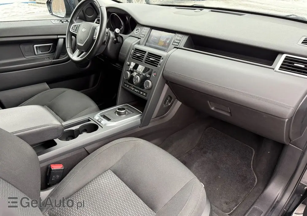 LAND ROVER Discovery Sport D150 SE