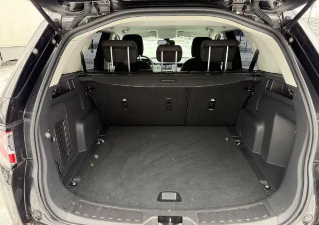 LAND ROVER Discovery Sport D150 SE