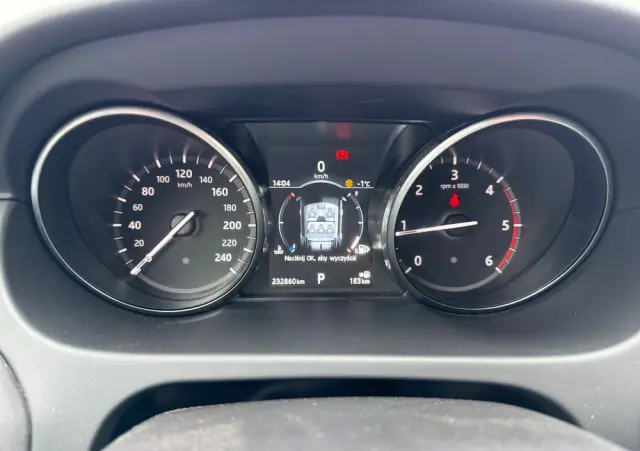 LAND ROVER Discovery Sport D150 SE