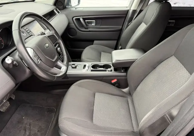 LAND ROVER Discovery Sport D150 SE