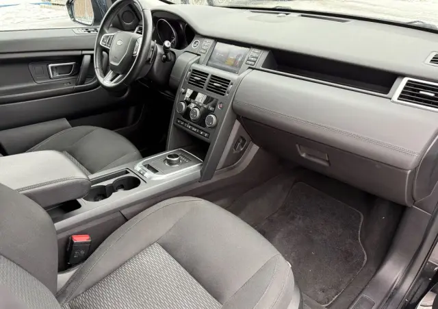 LAND ROVER Discovery Sport D150 SE