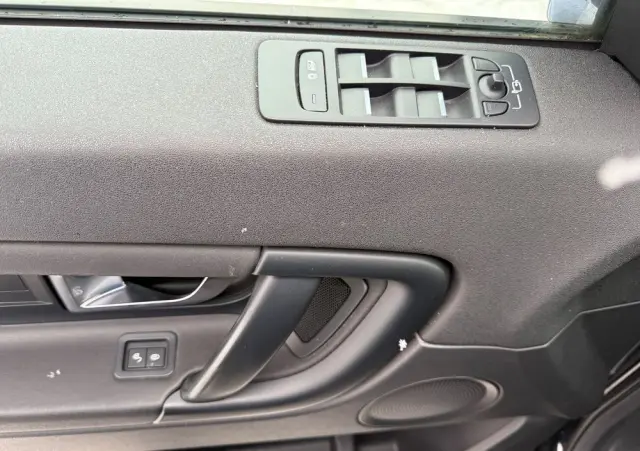 LAND ROVER Discovery Sport D150 SE