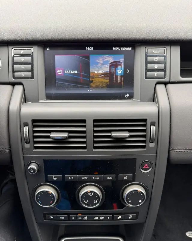 LAND ROVER Discovery Sport D150 SE