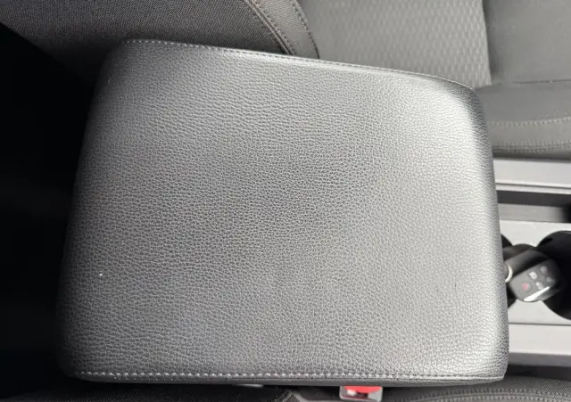 LAND ROVER Discovery Sport D150 SE