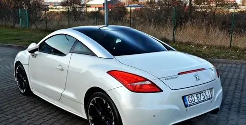 PEUGEOT RCZ 