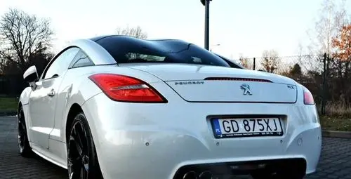 PEUGEOT RCZ 