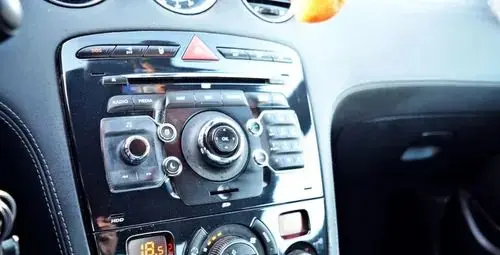PEUGEOT RCZ 