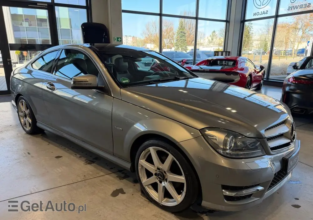 MERCEDES-BENZ Klasa C 180 BlueEFFICIENCY 7G-TRONIC