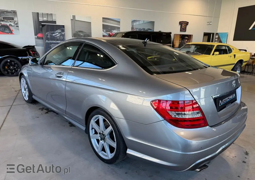 MERCEDES-BENZ Klasa C 180 BlueEFFICIENCY 7G-TRONIC