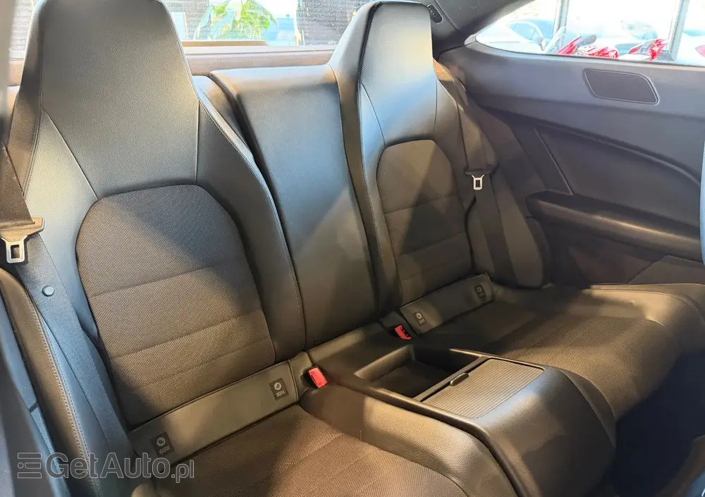 MERCEDES-BENZ Klasa C 180 BlueEFFICIENCY 7G-TRONIC