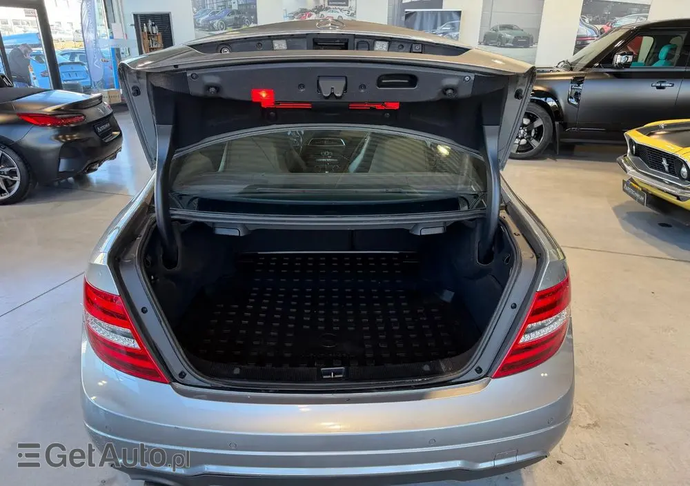 MERCEDES-BENZ Klasa C 180 BlueEFFICIENCY 7G-TRONIC