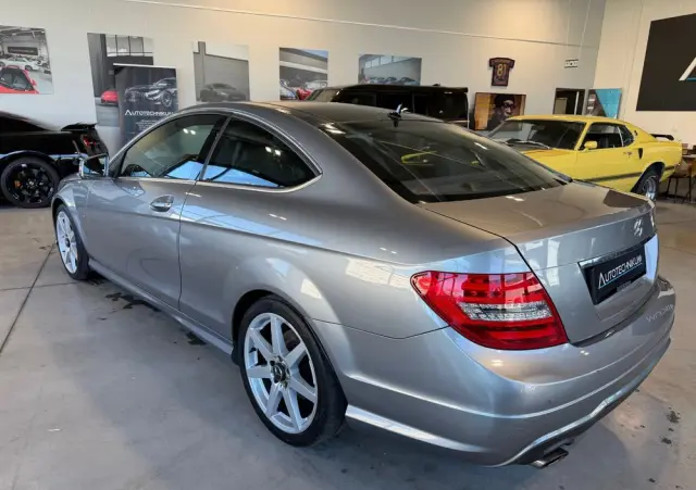 MERCEDES-BENZ Klasa C 180 BlueEFFICIENCY 7G-TRONIC