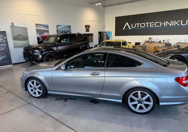 MERCEDES-BENZ Klasa C 180 BlueEFFICIENCY 7G-TRONIC