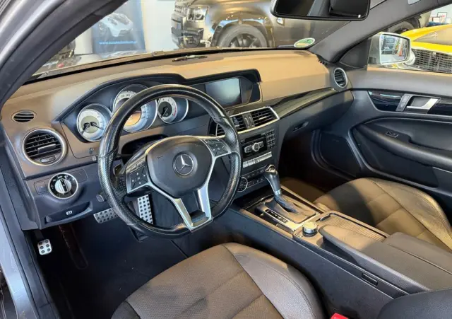 MERCEDES-BENZ Klasa C 180 BlueEFFICIENCY 7G-TRONIC