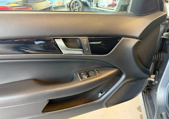 MERCEDES-BENZ Klasa C 180 BlueEFFICIENCY 7G-TRONIC