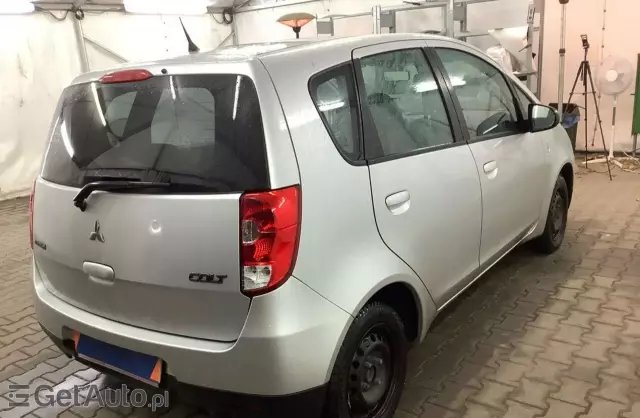 MITSUBISHI Colt 