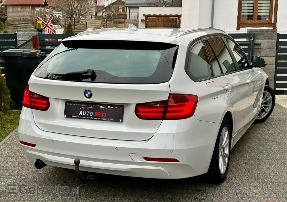 BMW Seria 3 318d DPF Touring Edition Exclusive