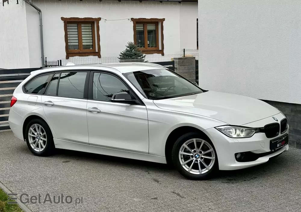 BMW Seria 3 318d DPF Touring Edition Exclusive