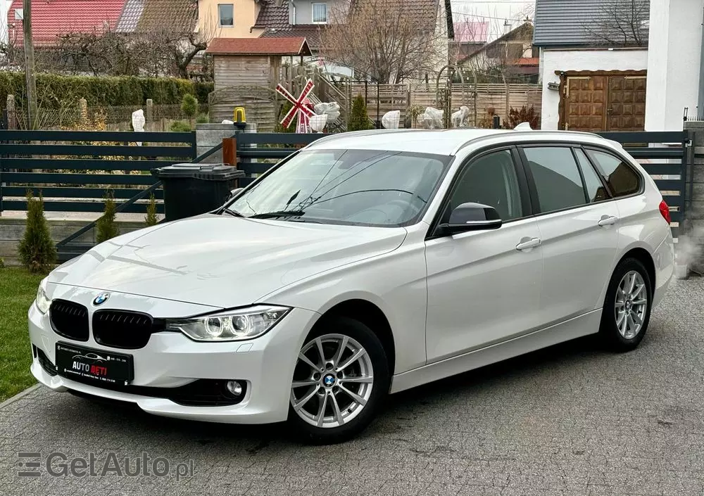 BMW Seria 3 318d DPF Touring Edition Exclusive