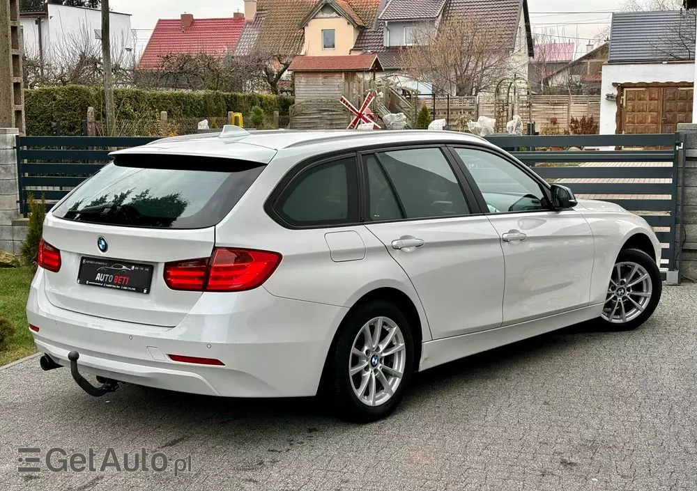 BMW Seria 3 318d DPF Touring Edition Exclusive