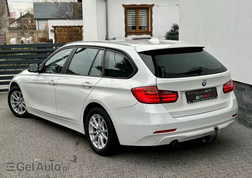 BMW Seria 3 318d DPF Touring Edition Exclusive