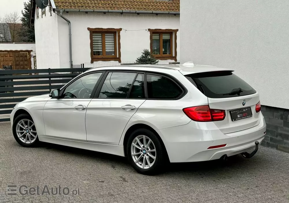 BMW Seria 3 318d DPF Touring Edition Exclusive