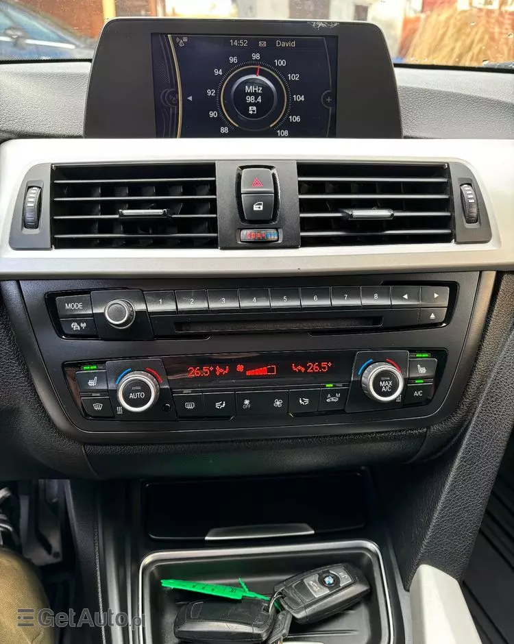 BMW Seria 3 318d DPF Touring Edition Exclusive