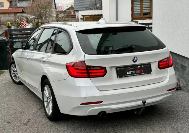 BMW Seria 3 318d DPF Touring Edition Exclusive