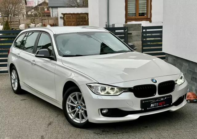 BMW Seria 3 318d DPF Touring Edition Exclusive