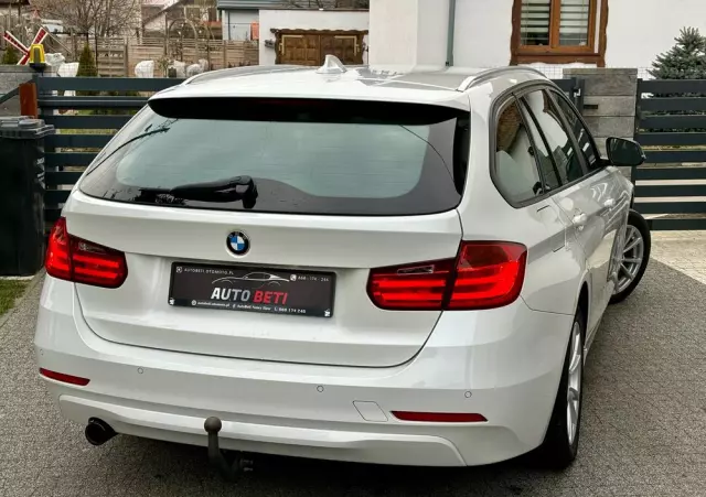 BMW Seria 3 318d DPF Touring Edition Exclusive