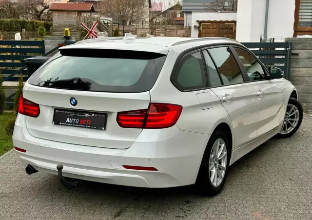 BMW Seria 3 318d DPF Touring Edition Exclusive