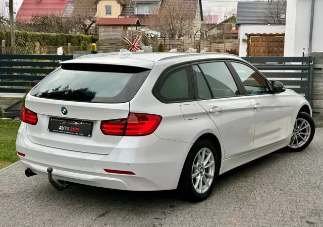 BMW Seria 3 318d DPF Touring Edition Exclusive