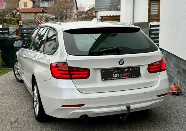 BMW Seria 3 318d DPF Touring Edition Exclusive