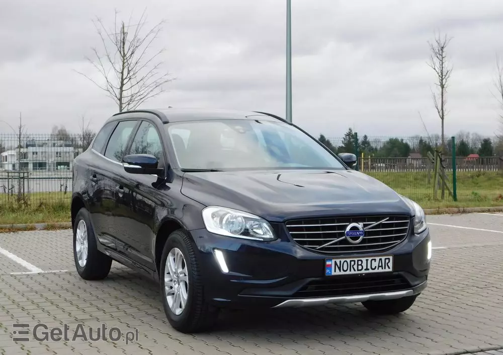 VOLVO XC 60 D3 Drive-E Momentum