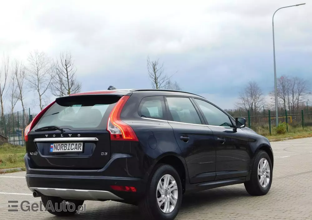 VOLVO XC 60 D3 Drive-E Momentum