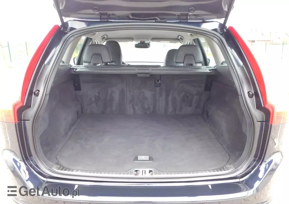 VOLVO XC 60 D3 Drive-E Momentum